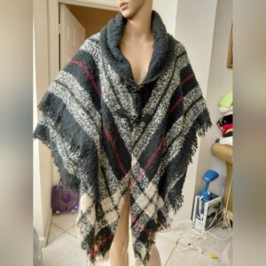 NWT St. Johns Bay Plaid Fringe Poncho W/ Toggle Closure SOFT SOFT ONE SIZE